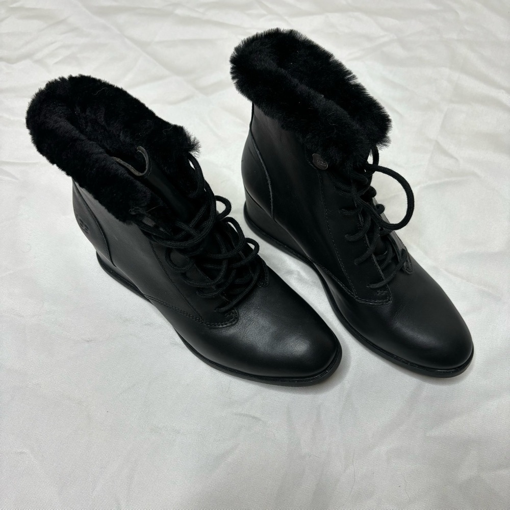 Ugg wedge boots RARE - Picture 2 of 9